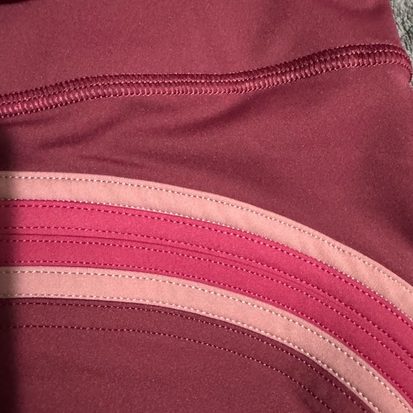 LULULEMON🦋💐athletica Maroon and Pink Leggings - Picture 9 of 13